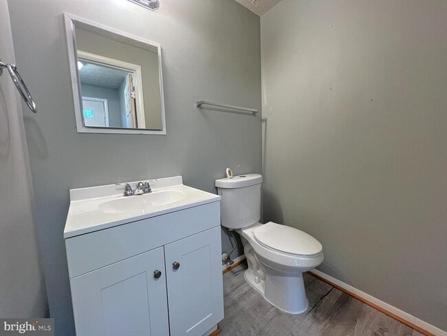 Building Photo - 8104 Willowdale Ct