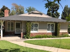 Building Photo - 250 N Mountain Trl