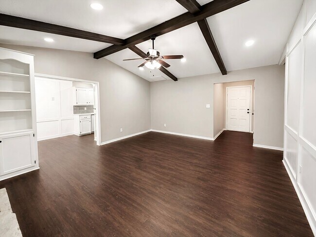 Building Photo - Amazing Quality and Value! Jenks Schools!