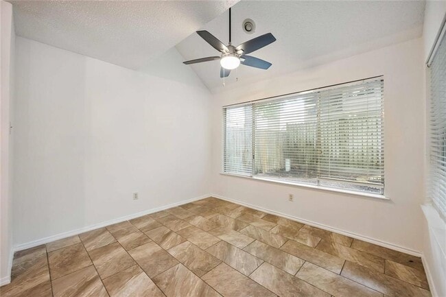 Building Photo - 12800 Briar Forest Dr
