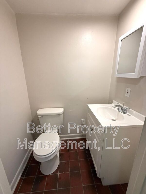 Building Photo - 508 Dock St