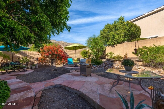 Building Photo - 322 W Mountain Sage Dr