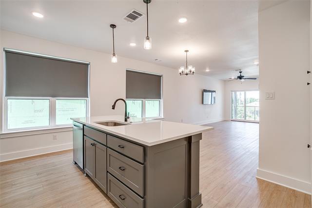 Building Photo - 2345 Benbrook Dr