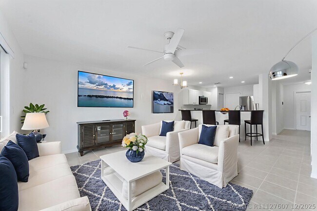 Building Photo - 16129 Sierra Palms Dr