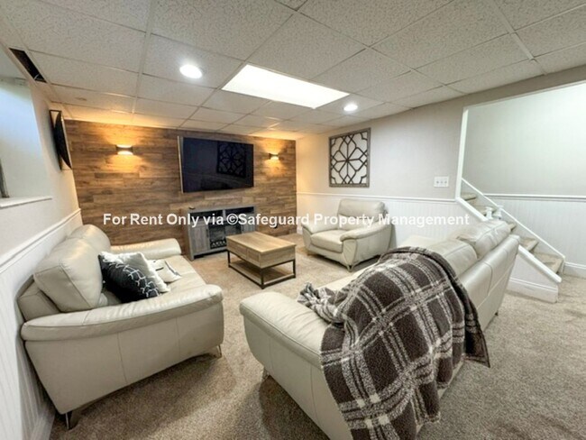 Building Photo - Spacious West Jordan Home on Large Corner Lot