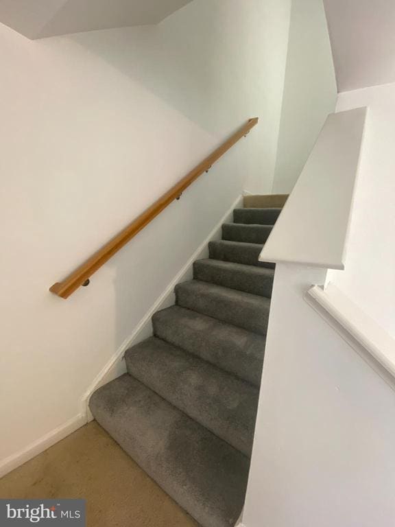 Building Photo - 71 Athens Dr