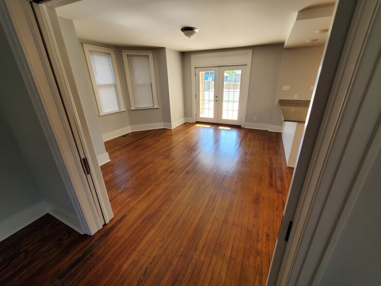 Building Photo - 13813 Village Mill Dr