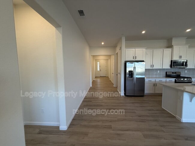 Building Photo - 8283 Humble Ct