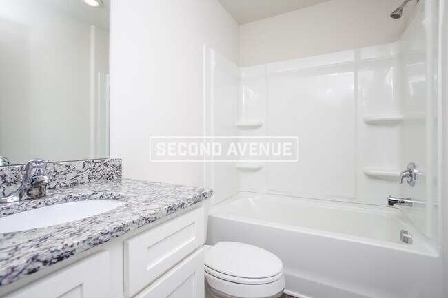 Building Photo - 1017 Sease Gdn Ct
