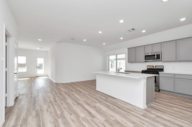 Building Photo - 2932 Cordova Hl Dr