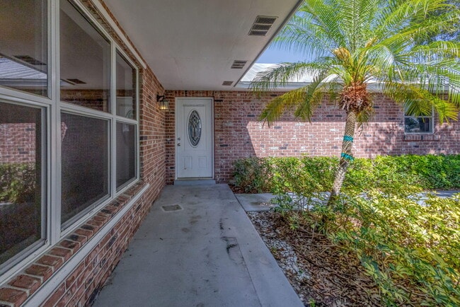 Building Photo - 8888 SE Colony St