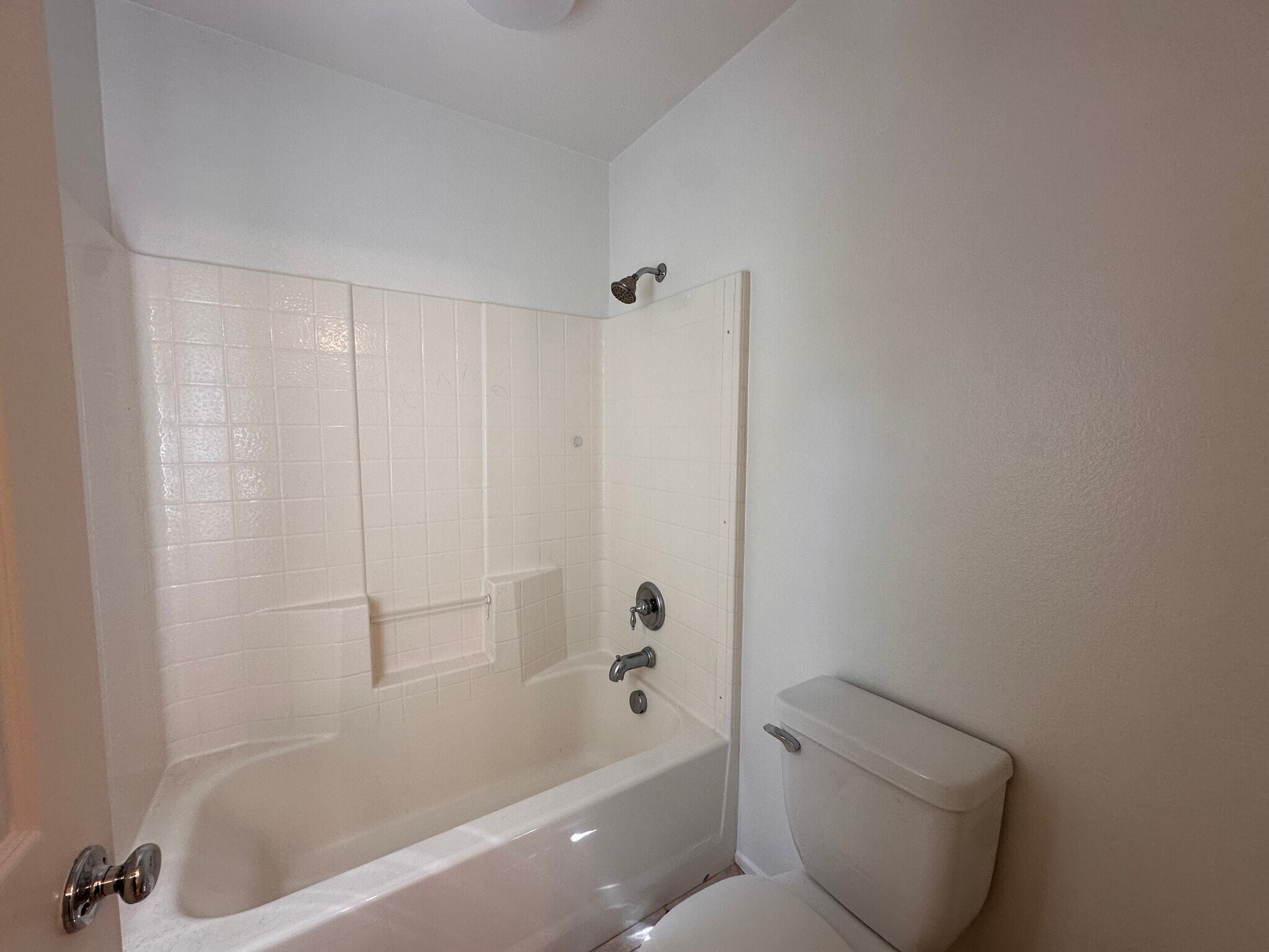 Building Photo - 23424 Caliente Springs Ave
