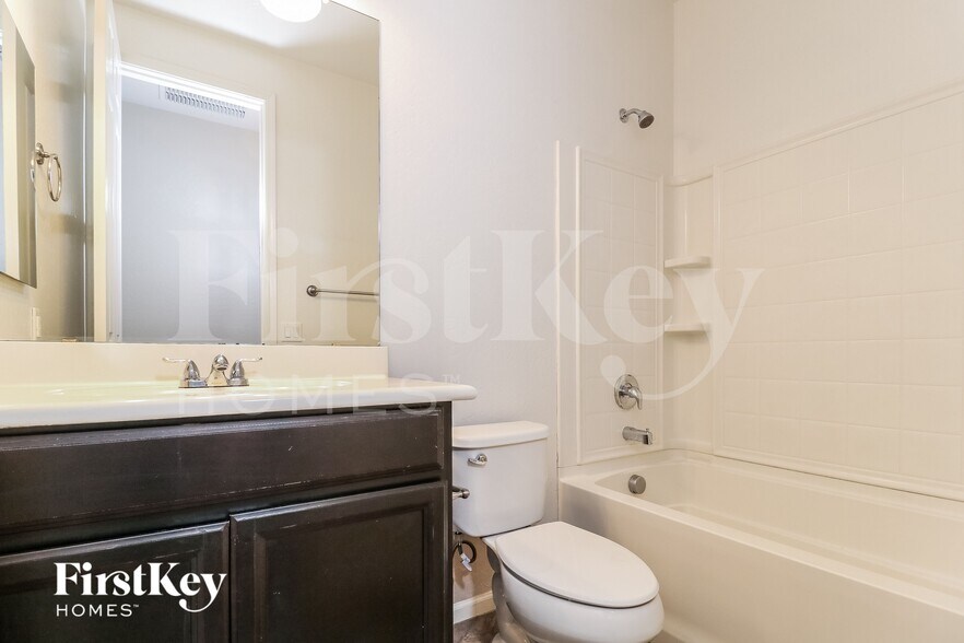 Building Photo - 17044 W Mohave St