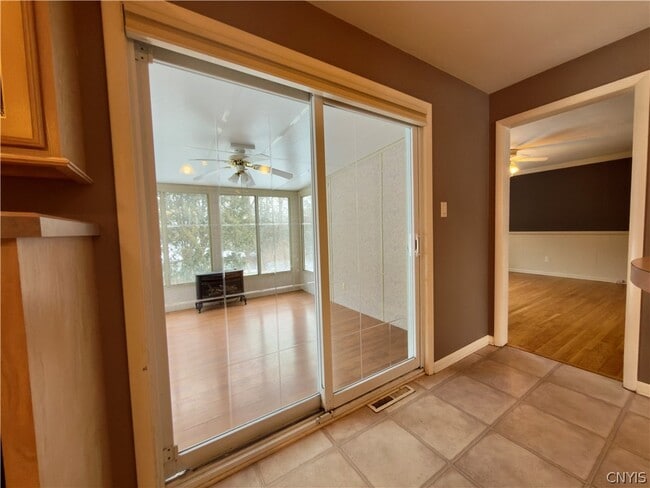 Building Photo - 112 Terrace Cir