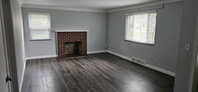 Building Photo - 4583 Ammon Rd