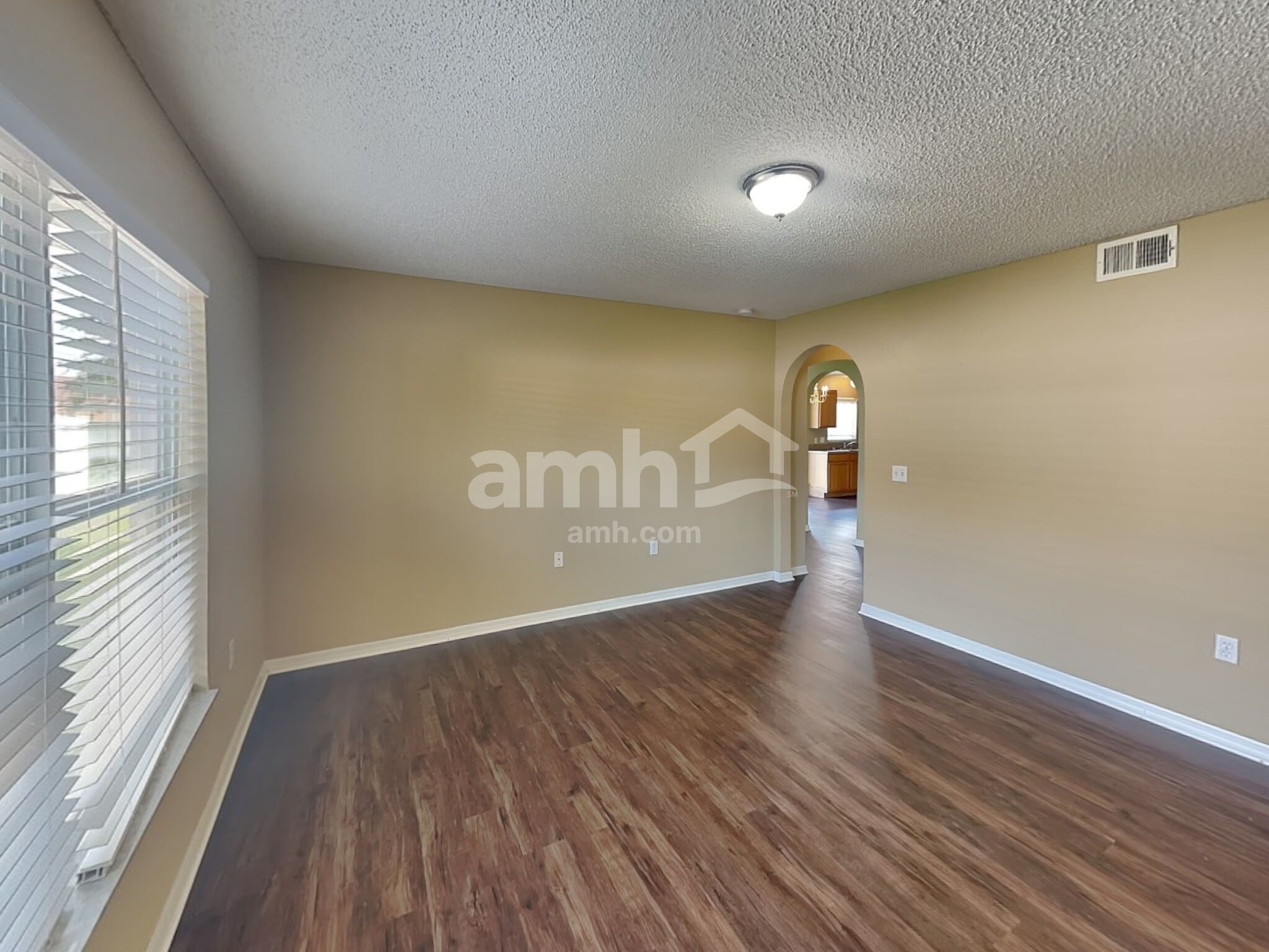 Building Photo - 244 Verzon Ct