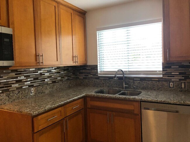 Building Photo - 5725 S Corning Ave