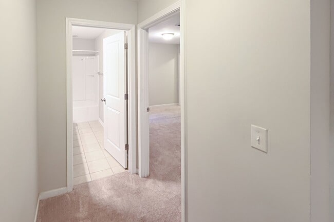 Building Photo - Stunning & Spacious 4 Bedroom Home in Highland Falls Community