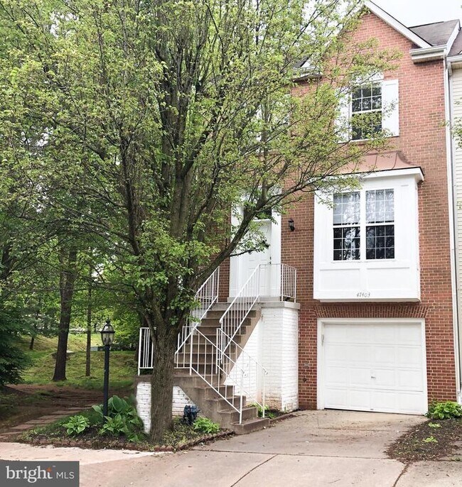 Building Photo - 47403 Darkhollow Falls Terrace