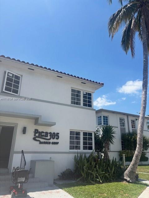 Building Photo - 7116 Bay Dr