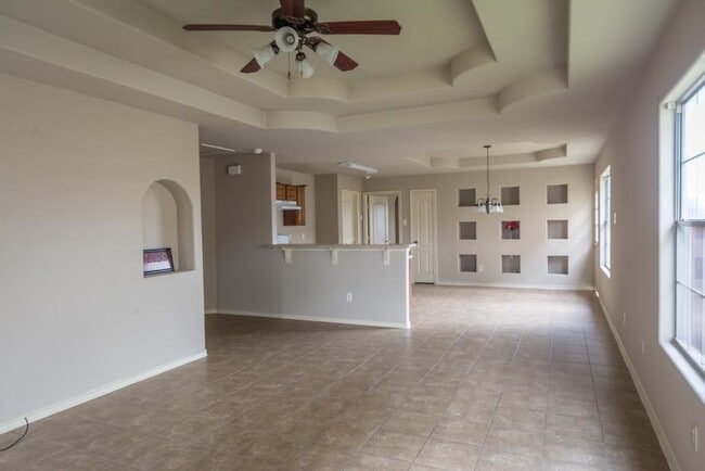 Building Photo - 17314 Blackstone Trails Dr