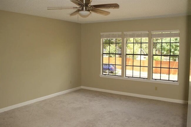 Building Photo - 2503 Monarch Dr