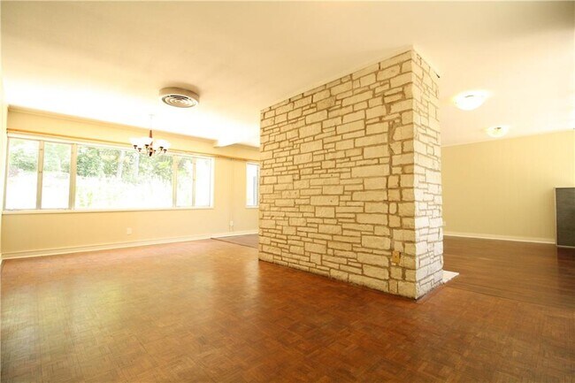 Building Photo - 2410 Pemberton Pkwy