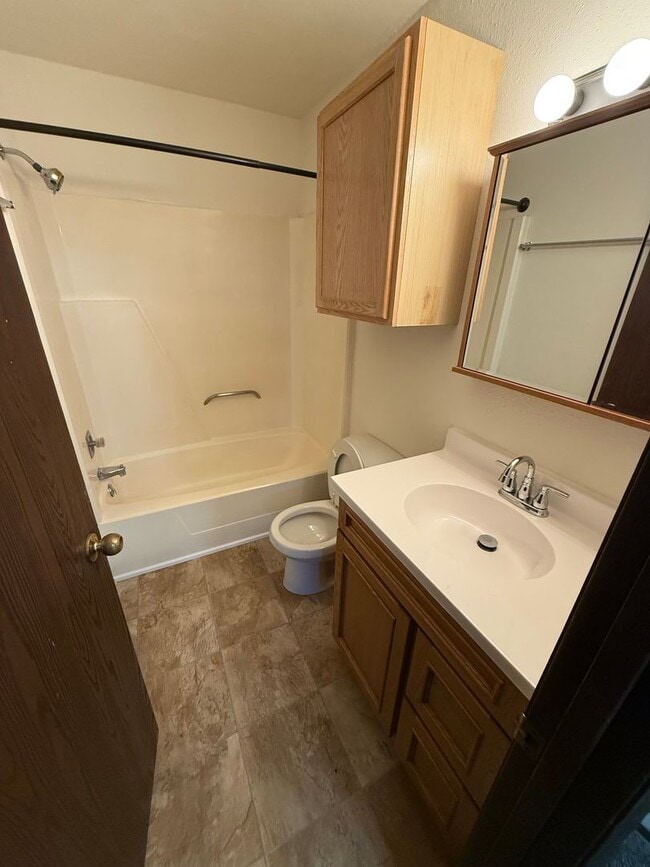 Building Photo - 1115 Lancaster St