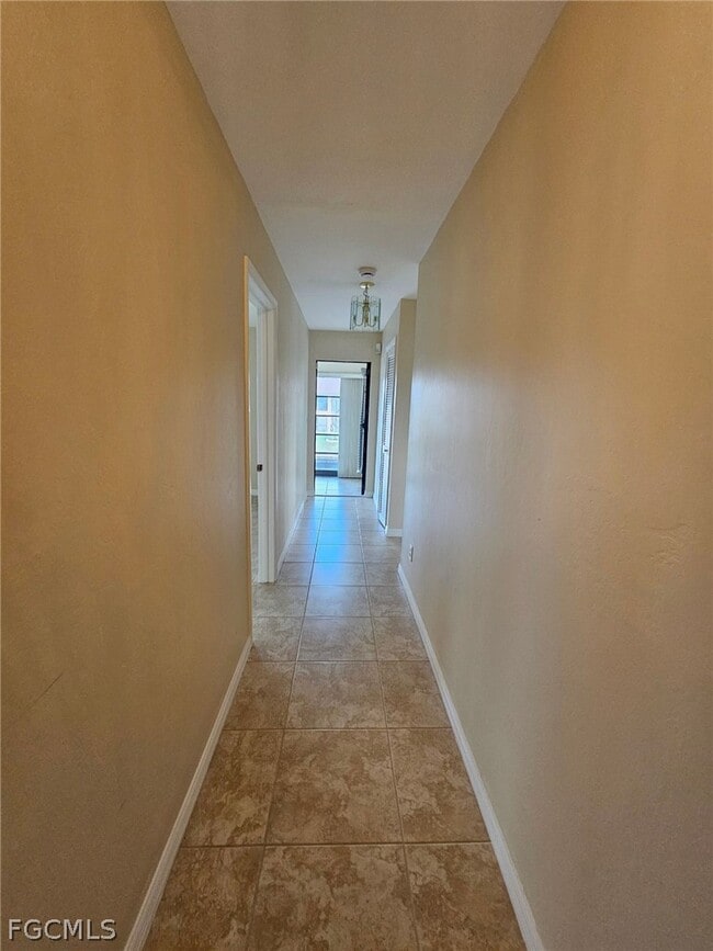 Building Photo - 1221 SE 46th Ln