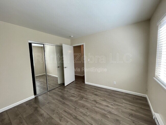 Building Photo - 233 Masters Ct