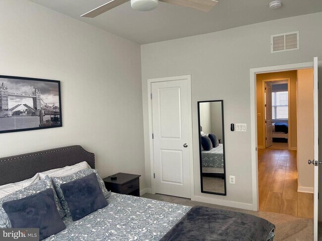 Building Photo - 23006 Sullivans Cove Sq