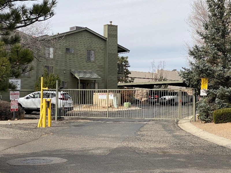 Building Photo - 1135 Boulder Park Ave