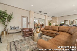 Building Photo - 7701 Wurzbach Rd