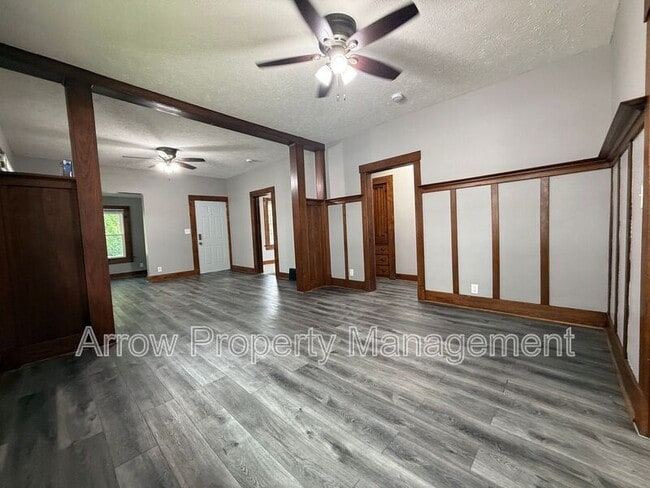 Building Photo - 2282 Sheldon St