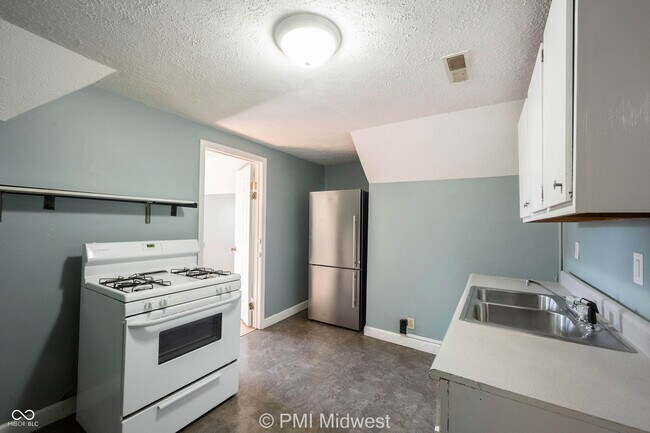 Building Photo - 921 S Buckeye St
