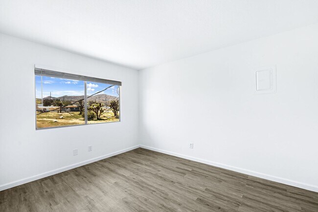 Building Photo - Act Fast: $1,000 Off First Month + One Month Free Rent!