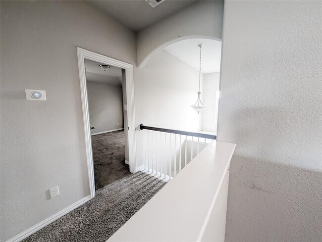 Building Photo - 3636 Mineral Dr