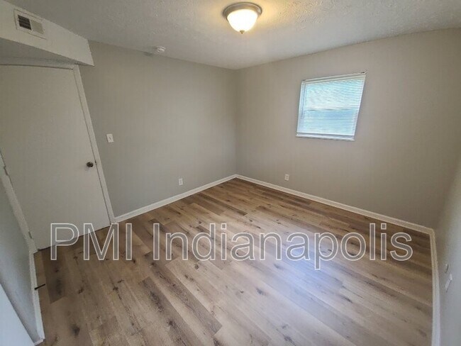 Building Photo - 6230 Eastridge Dr