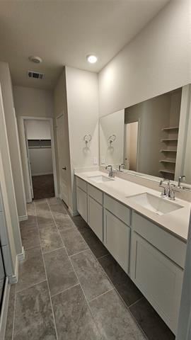 Building Photo - 1928 Lostwood Dr