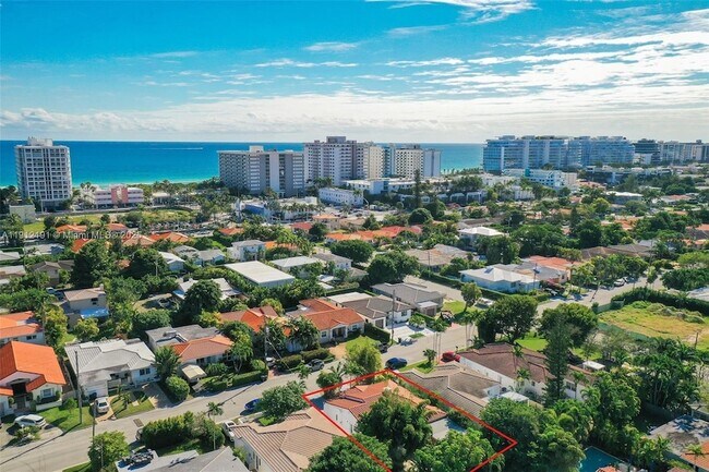 Building Photo - 9324 Byron Ave