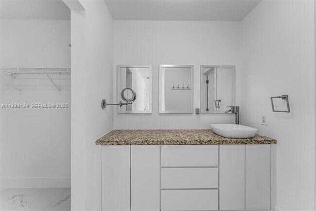 Building Photo - 15042 SW 149th Ct