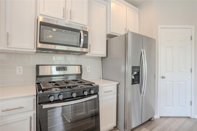 Building Photo - 120 Caney Cv