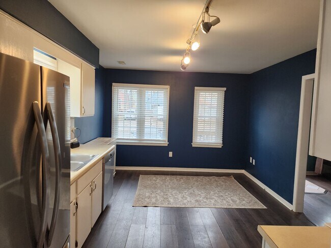 Building Photo - 3 Bedroom 2 Bath Rancher in Midlothian!