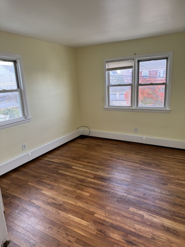 Building Photo - 71 Virgil St