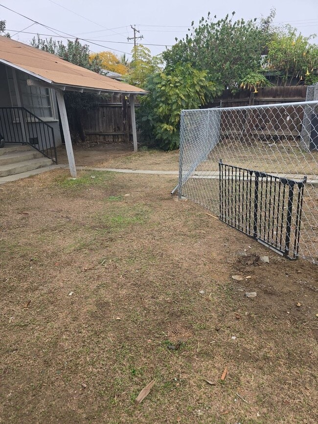 Building Photo - 924 Height St