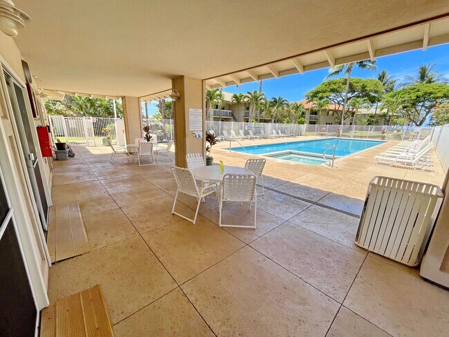 Building Photo - Beach Style 2 bed/2bath Luxury Condo - Finely Furnished - Steps from the Beach - Resort Amenities -