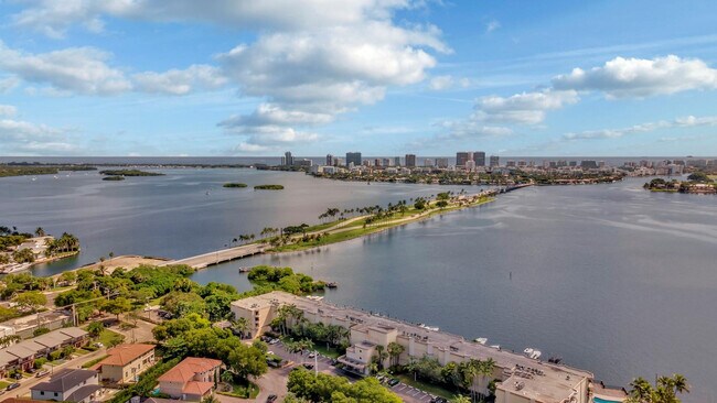 Building Photo - 11930 N Bayshore Dr