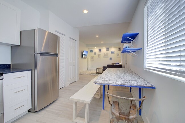 Building Photo - 753 NW 30th St