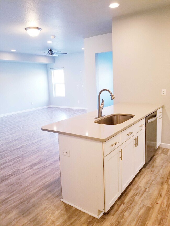 Building Photo - 4987 N Marble Fox Way