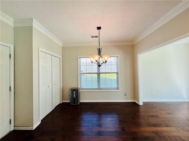 Building Photo - 156 Weatherstone Dr